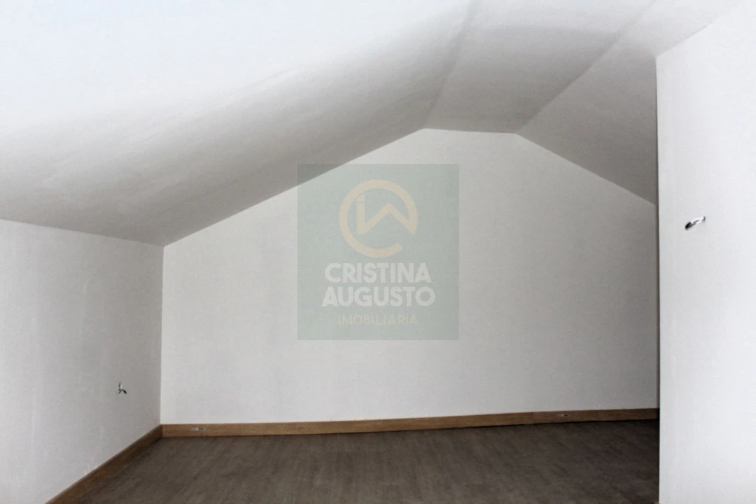 Moradia T3 para Venda em Escalos de Cima e Lousa Foto 23