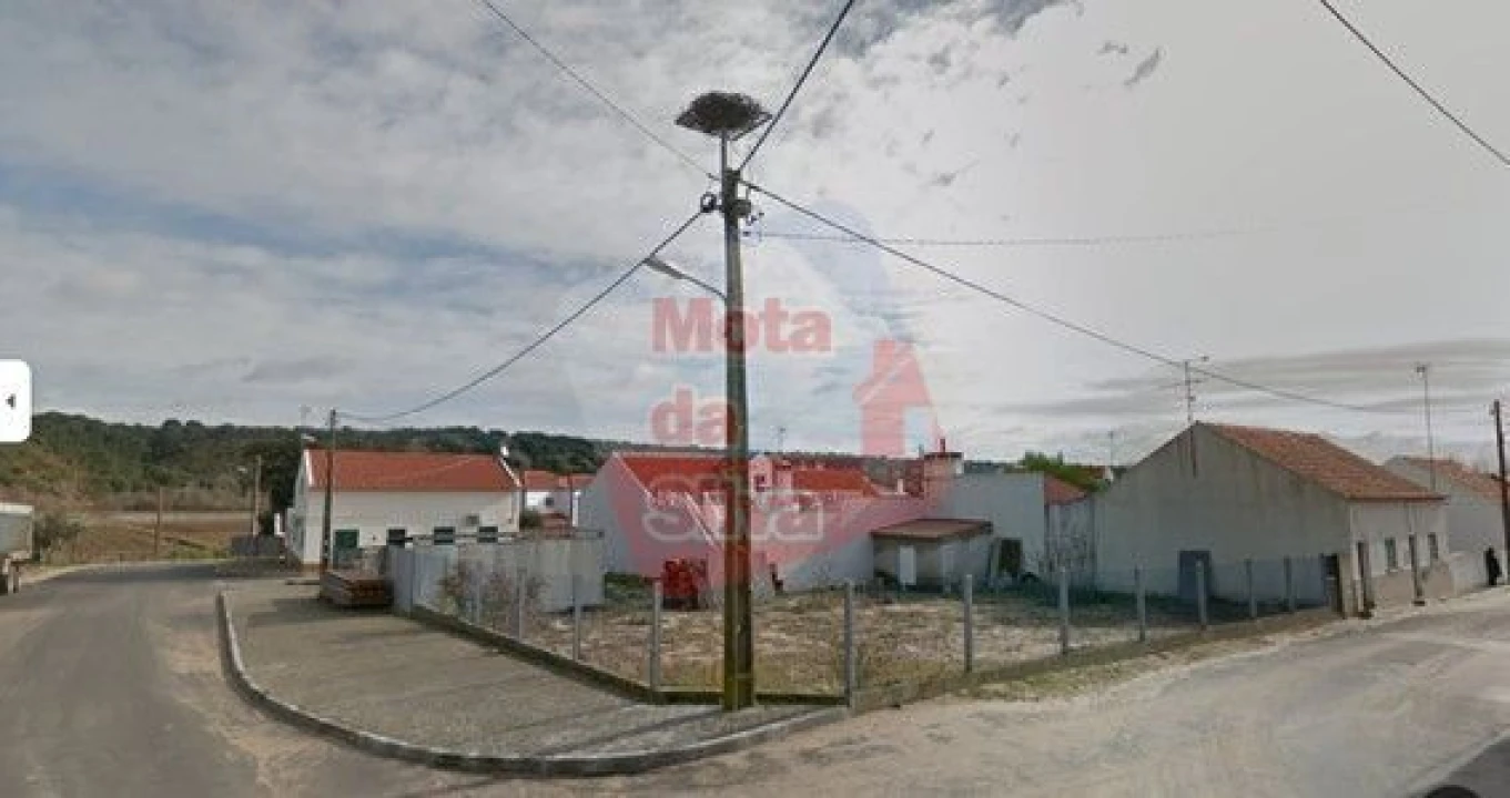 Terreno para Venda em Torrão Foto 1