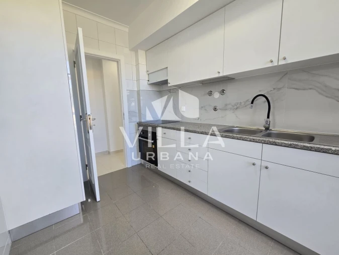 Apartamento T3 para Venda em Laranjeiro e Feijó