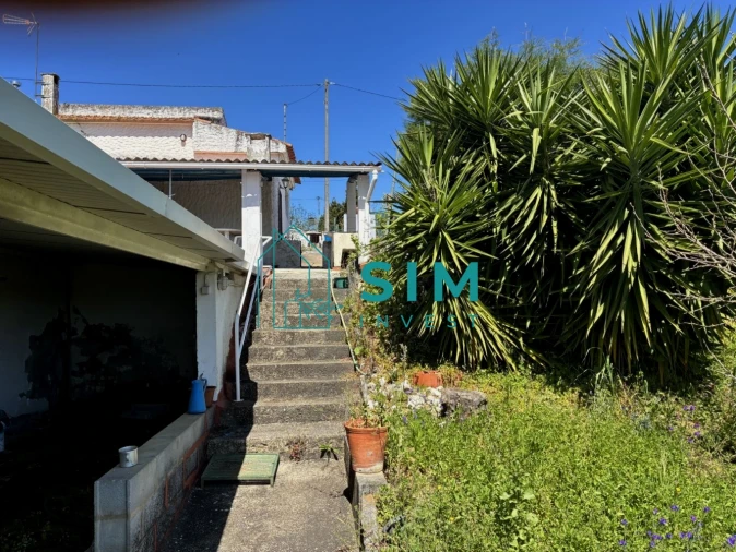 Moradia T2 para Venda em Alcanede Foto 2