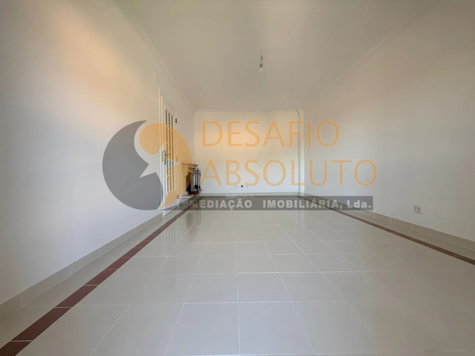 Apartamento T3 para Venda em Laranjeiro e Feijó Foto 5