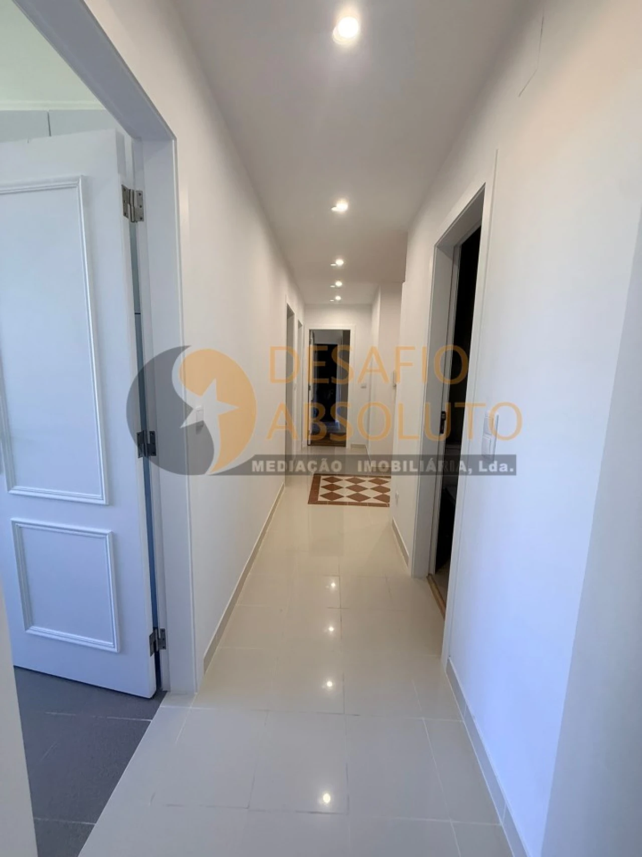 Apartamento T3 para Venda em Laranjeiro e Feijó Foto 9