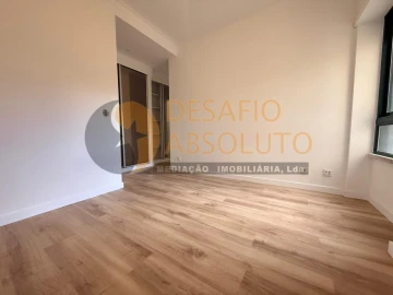 Apartamento T3 para Venda em Laranjeiro e Feijó