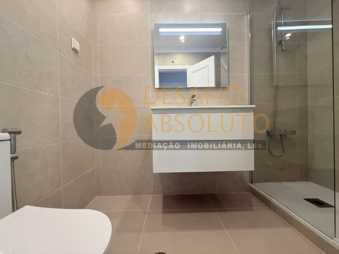 Apartamento T3 para Venda em Laranjeiro e Feijó Foto 11