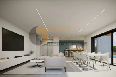 Moradia T4 para Venda em Charneca de Caparica e Sobreda