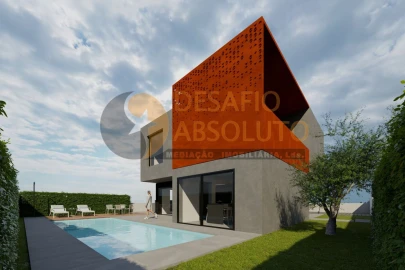 Moradia T4 para Venda em Charneca de Caparica e Sobreda