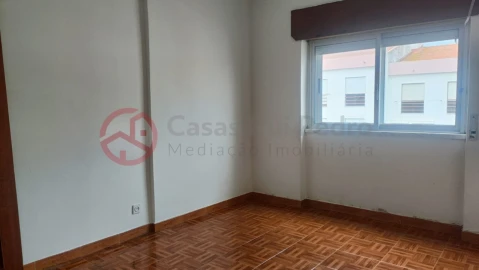 Apartamento T1 para Venda em Amora