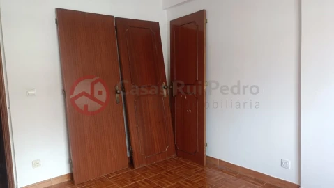 Apartamento T1 para Venda em Amora