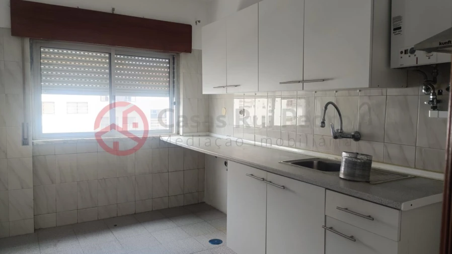 Apartamento T1 para Venda em Amora Foto 2