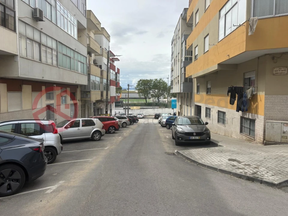 Apartamento T3 para Venda em Seixal, Arrentela e Aldeia de Paio Pires Foto 21