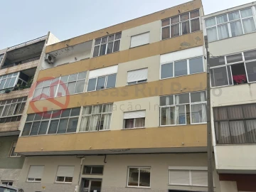 Apartamento T3 para Venda em Seixal, Arrentela e Aldeia de Paio Pires