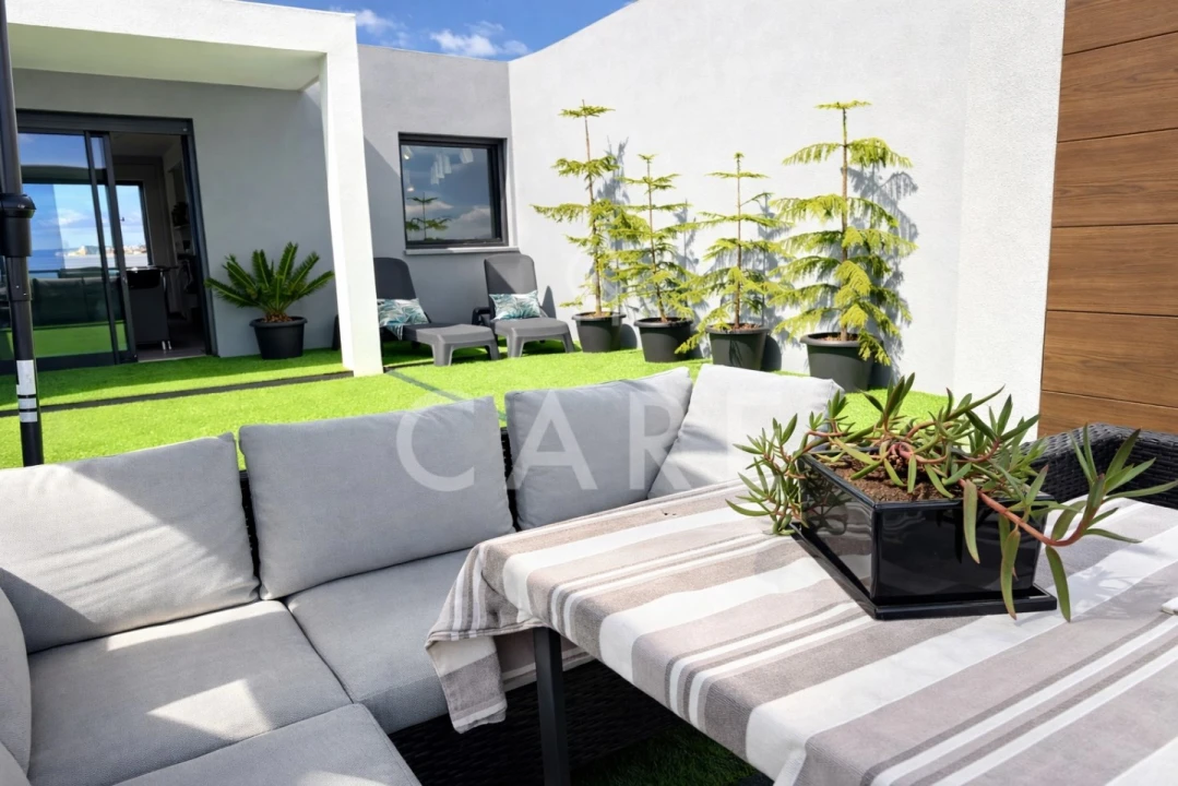 Apartamento T5 para Venda em Venteira Foto 11