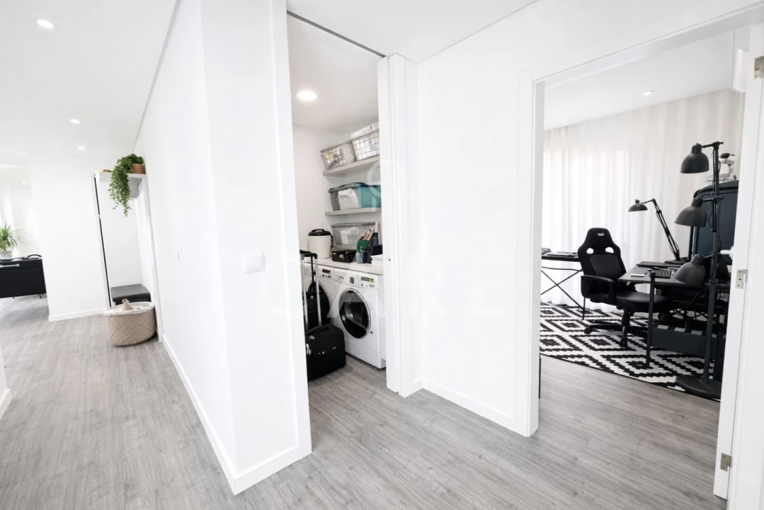 Apartamento T5 para Venda em Venteira Foto 30
