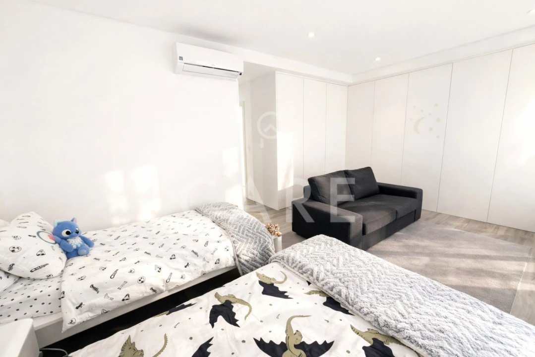 Apartamento T5 para Venda em Venteira Foto 33