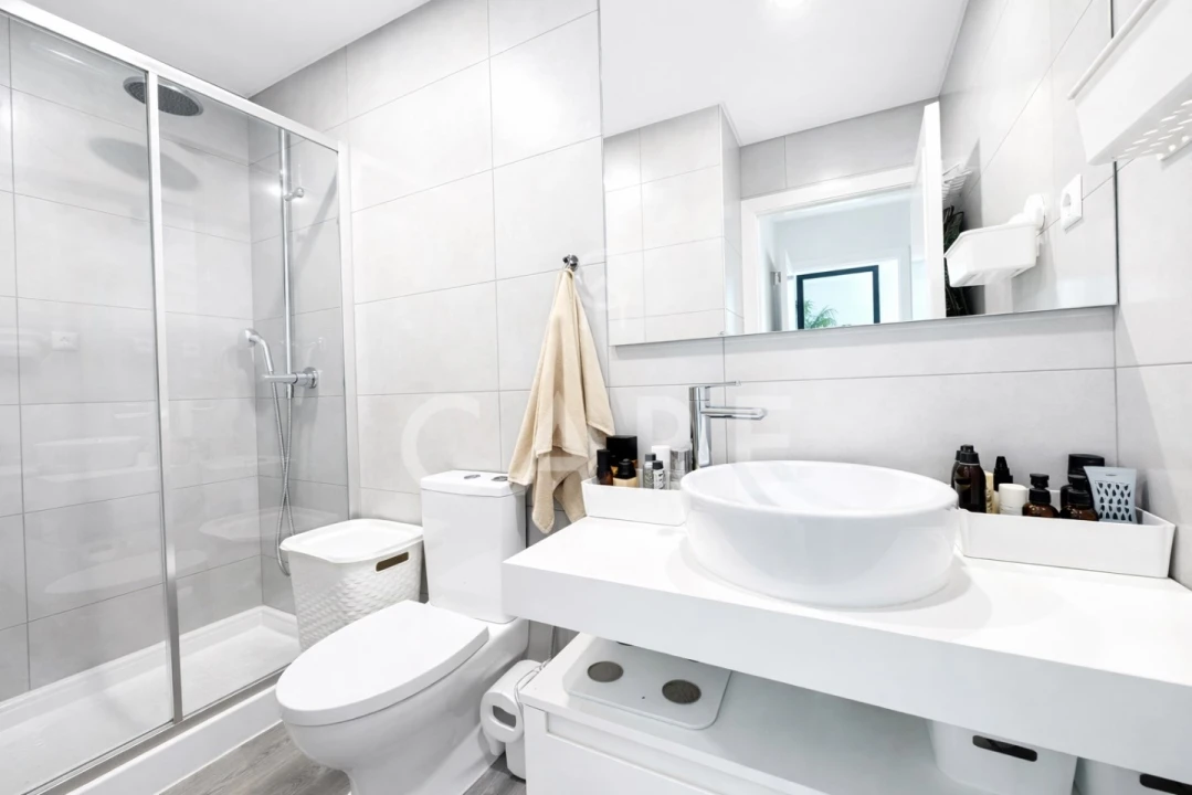 Apartamento T5 para Venda em Venteira Foto 40