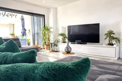 Apartamento T5 para Venda em Venteira
