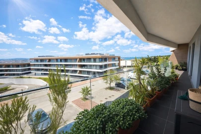 Apartamento T5 para Venda em Venteira