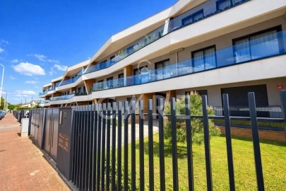 Apartamento T5 para Venda em Venteira