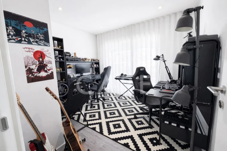Apartamento T5 para Venda em Venteira Foto 31