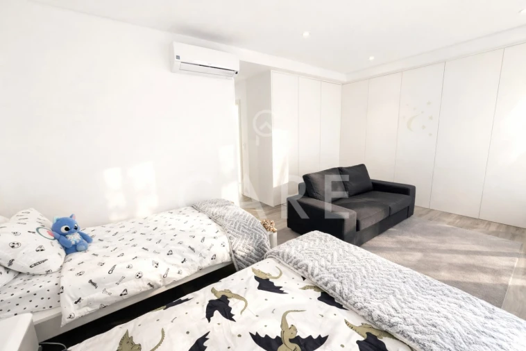 Apartamento T5 para Venda em Venteira Foto 33