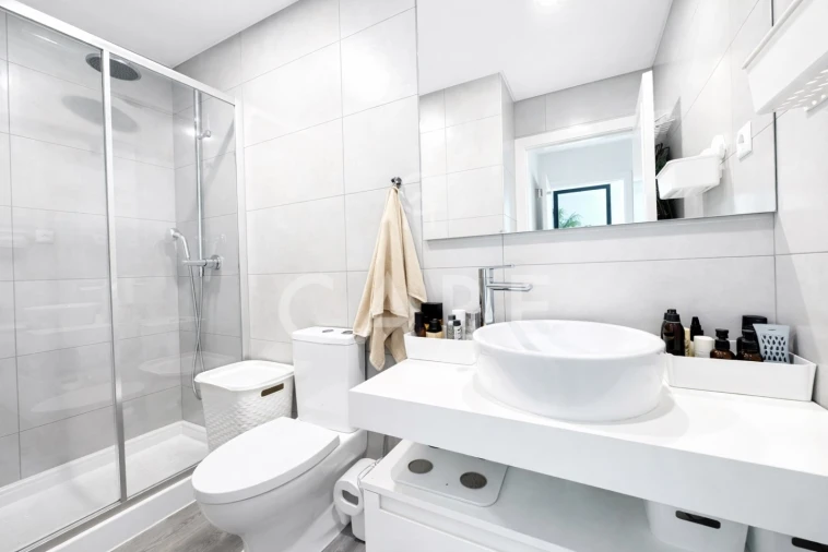 Apartamento T5 para Venda em Venteira Foto 40