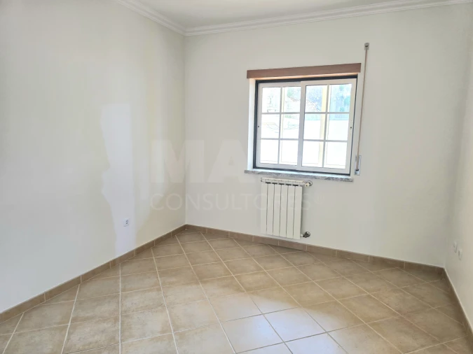 Moradia T4 para Arrendamento em Alfeizerão Foto 8