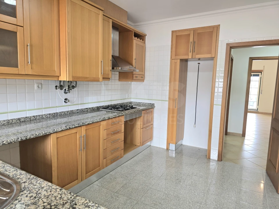 Moradia T4 para Arrendamento em Alfeizerão Foto 6