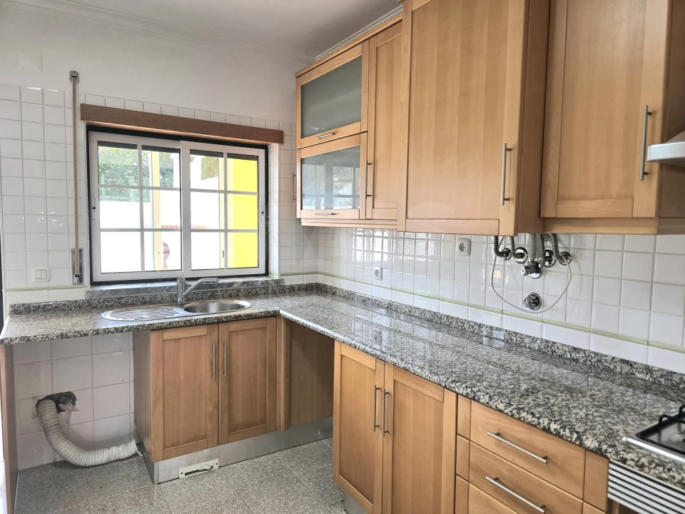 Moradia T4 para Arrendamento em Alfeizerão Foto 7