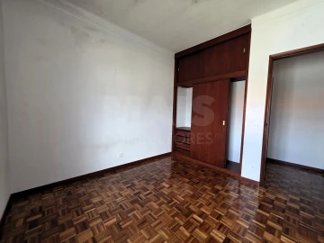 Apartamento T2 para Arrendamento em Porto Salvo