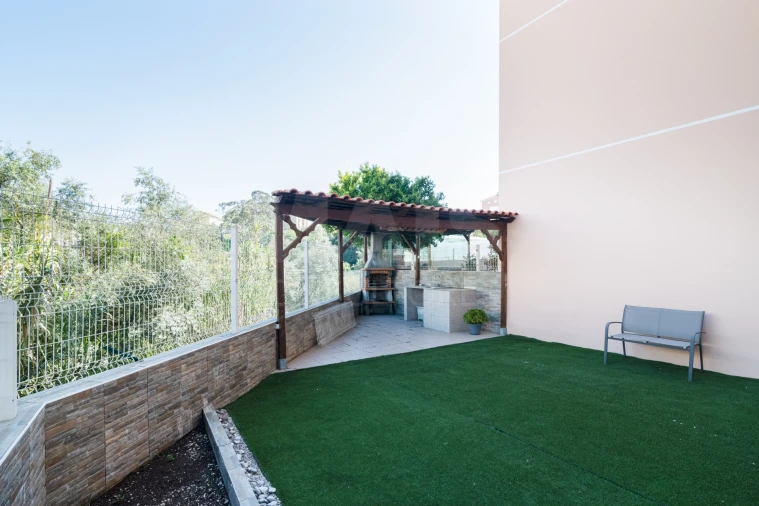 Moradia T3 para Venda em Cacém e São Marcos Foto 3