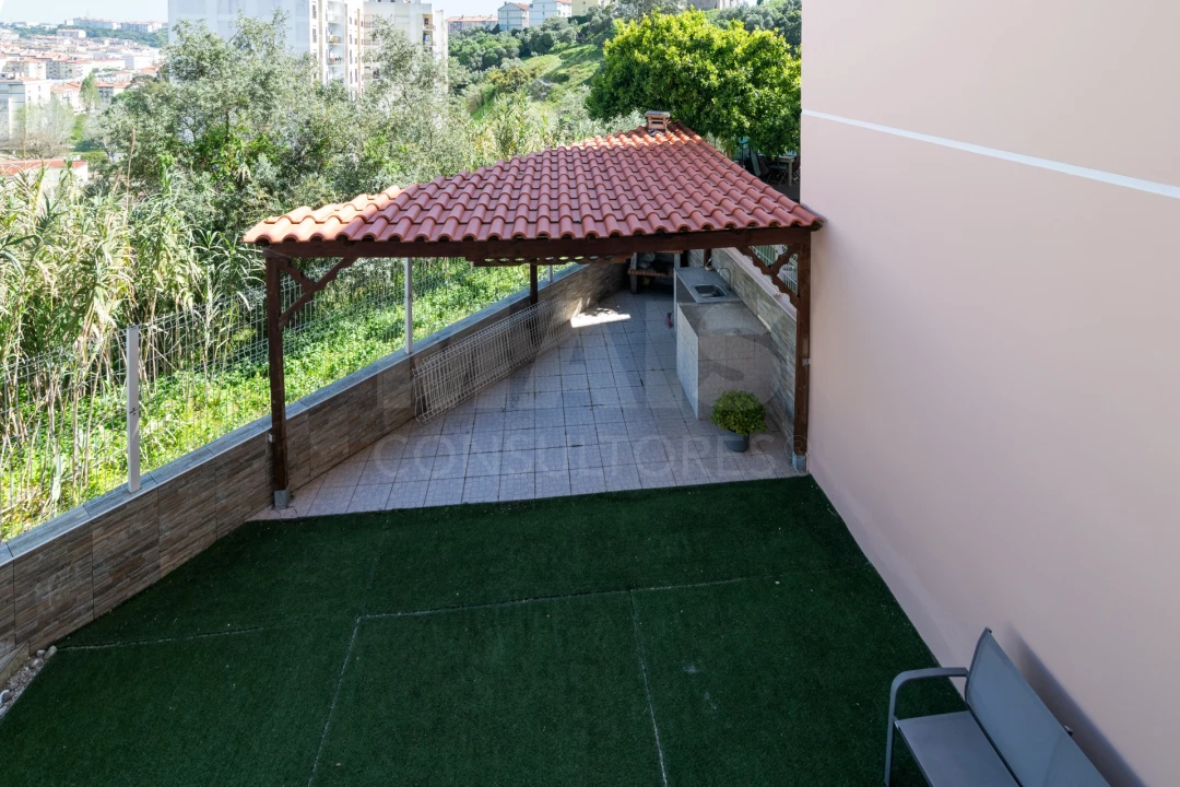 Moradia T3 para Venda em Cacém e São Marcos Foto 2