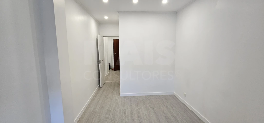 Apartamento T2 para Venda em Águas Livres Foto 11