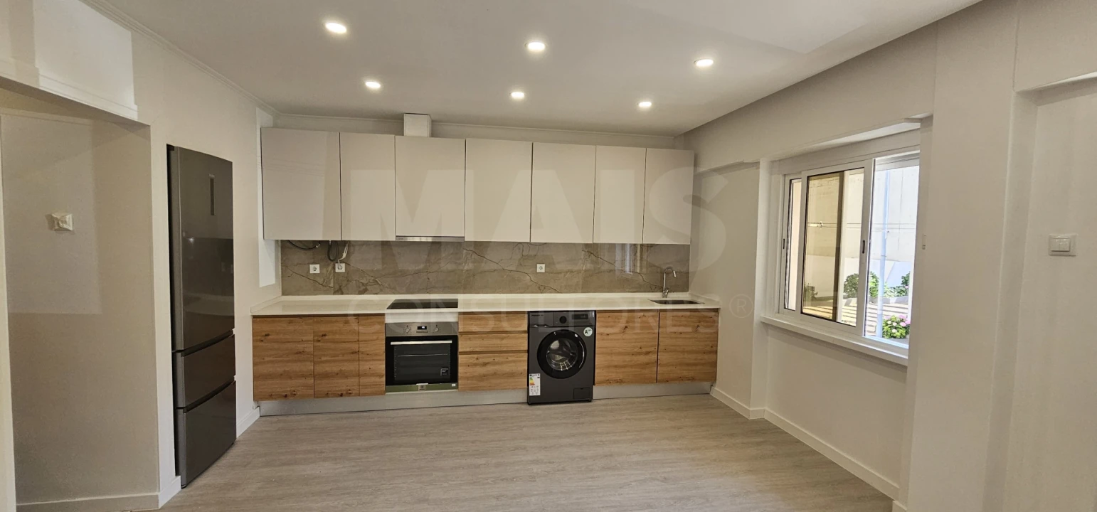 Apartamento T2 para Venda em Águas Livres Foto 5