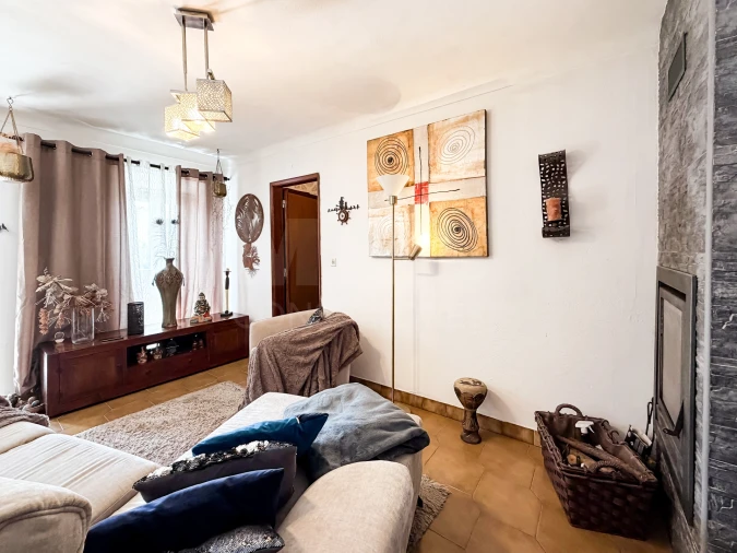 Moradia T2 para Venda em Cela Foto 12