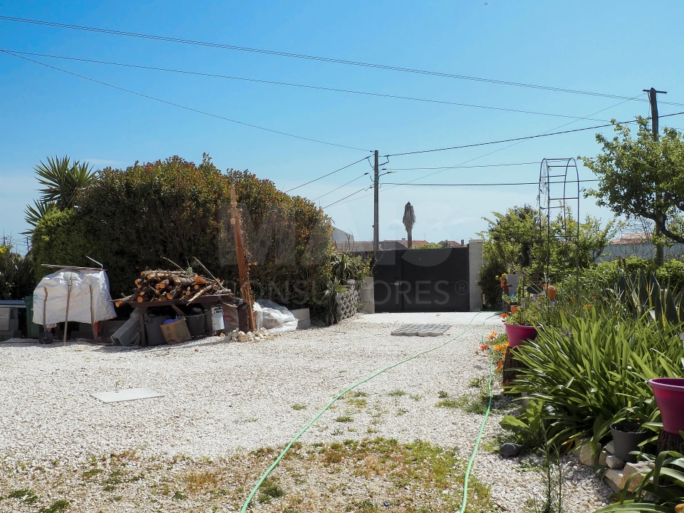 Moradia T2 para Venda em Cela Foto 8