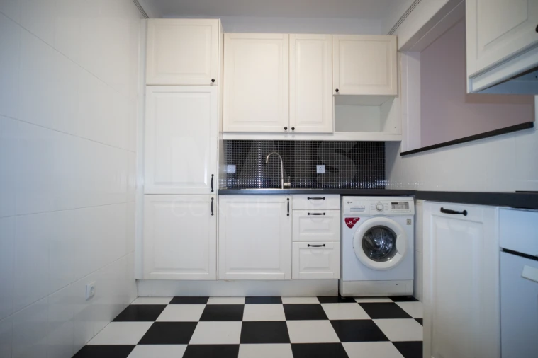 Apartamento T2 para Arrendamento em Porto Salvo