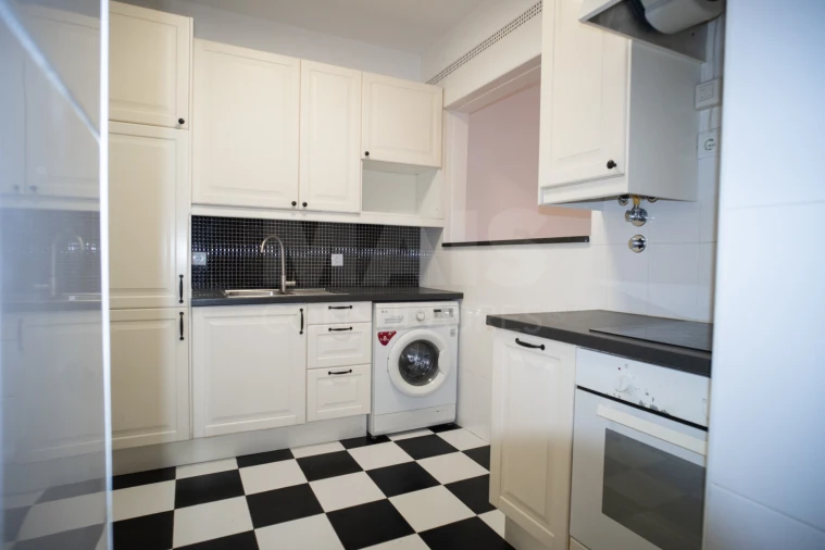 Apartamento T2 para Arrendamento em Porto Salvo Foto 5