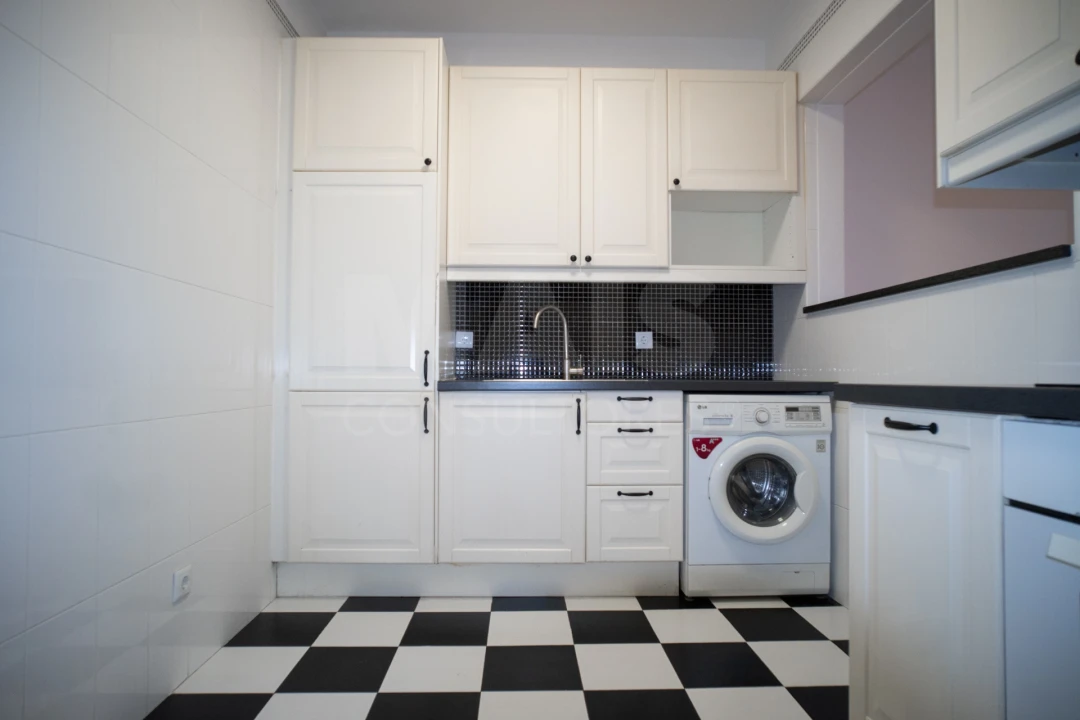 Apartamento T2 para Arrendamento em Porto Salvo Foto 1