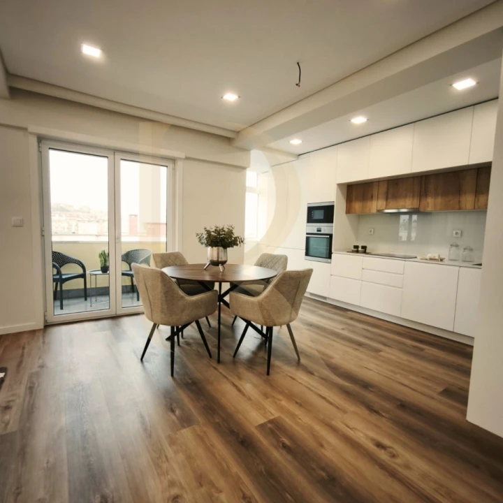 Apartamento T3 para Venda em Benfica Foto 5