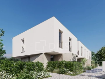 Moradia T3 para Venda em Lagos (São Sebastião e Santa Maria)