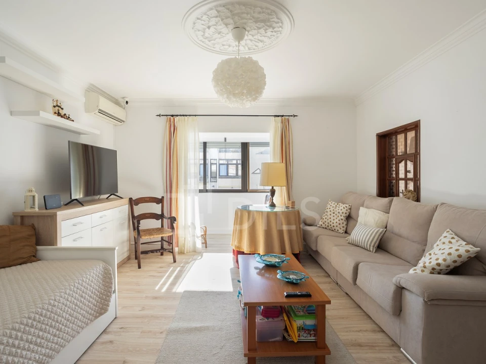 Apartamento T2 para Venda em Costa da Caparica Foto 1