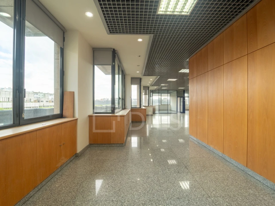 Escritório para Arrendamento em Lordelo do Ouro e Massarelos Foto 31