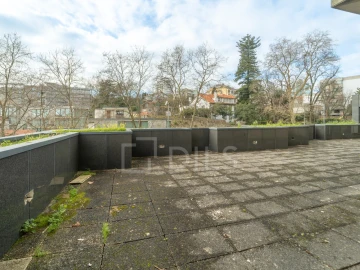 Escritório para Arrendamento em Lordelo do Ouro e Massarelos