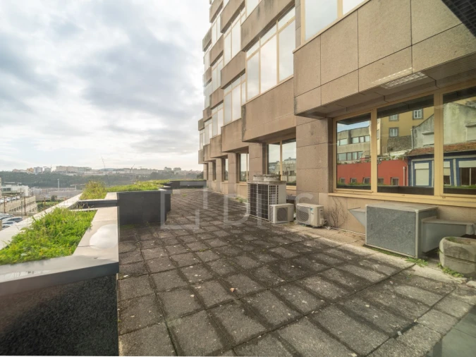 Escritório para Arrendamento em Lordelo do Ouro e Massarelos Foto 25