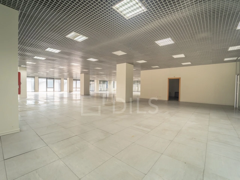 Escritório para Arrendamento em Lordelo do Ouro e Massarelos Foto 4