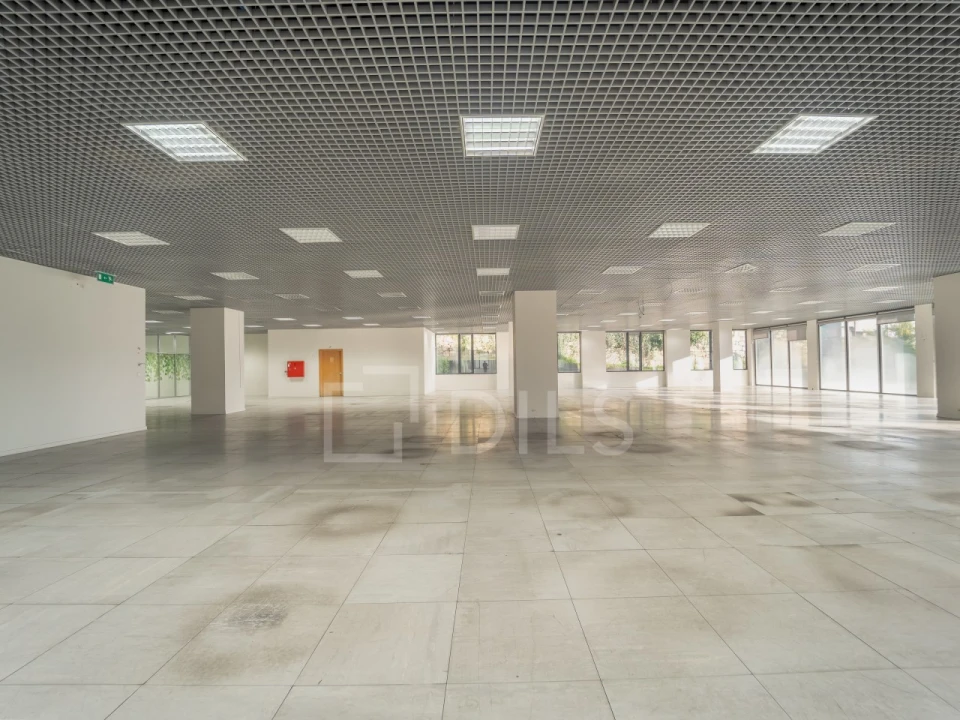 Escritório para Arrendamento em Lordelo do Ouro e Massarelos Foto 7