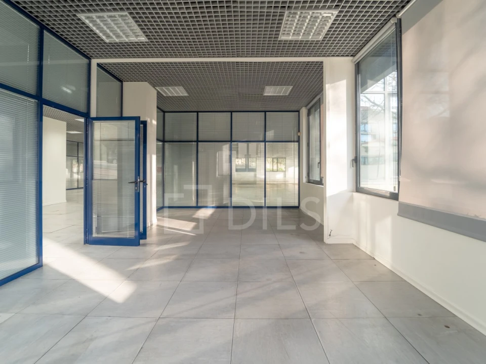 Escritório para Arrendamento em Lordelo do Ouro e Massarelos Foto 11