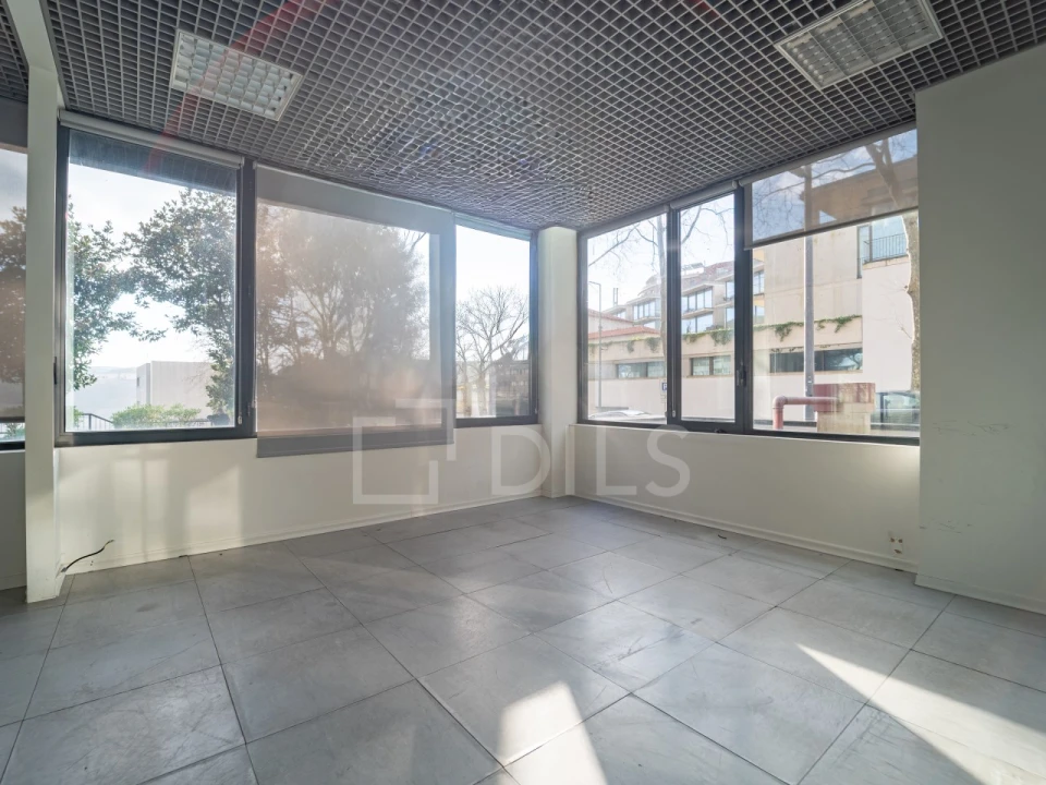 Escritório para Arrendamento em Lordelo do Ouro e Massarelos Foto 12