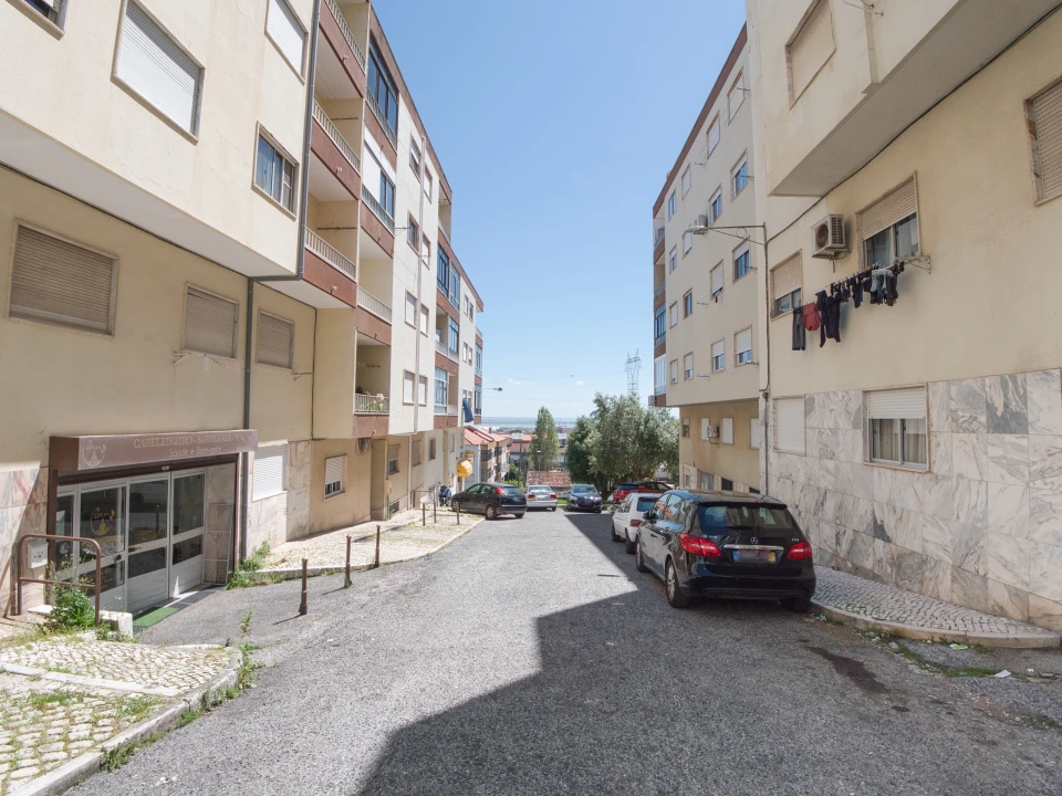 Loja para Venda em Alverca do Ribatejo e Sobralinho Foto 10