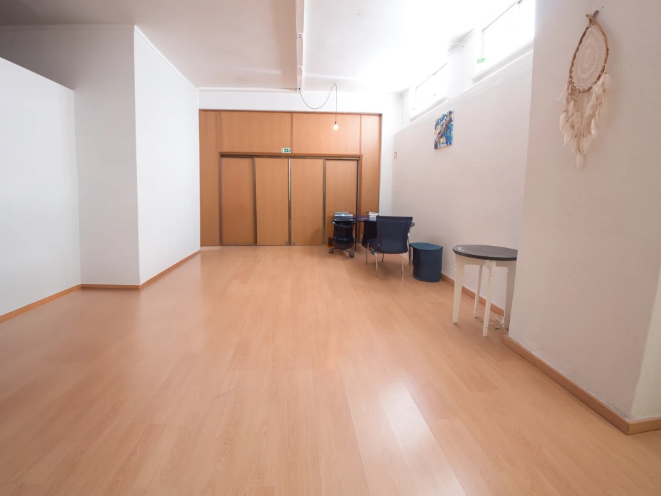 Loja para Venda em Alverca do Ribatejo e Sobralinho Foto 1